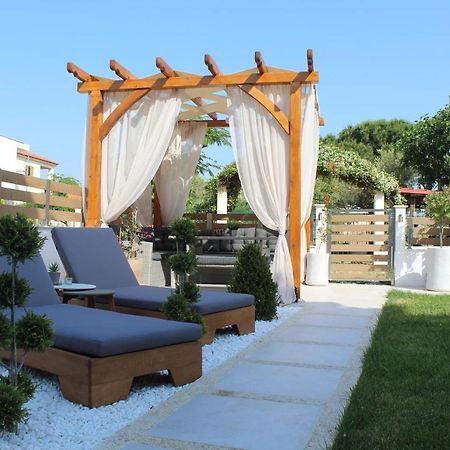 Azure Bliss Suites Никити Екстериор снимка