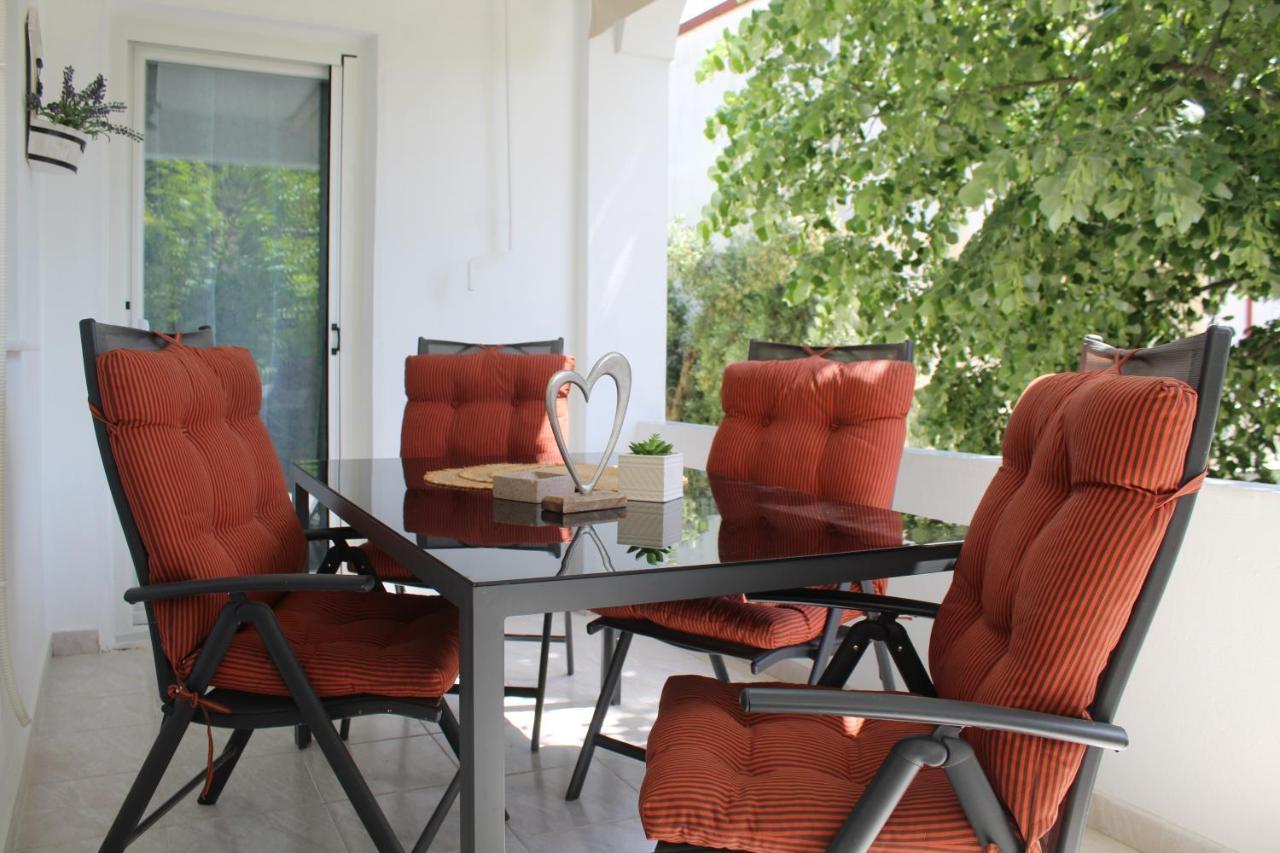Azure Bliss Suites Никити Екстериор снимка