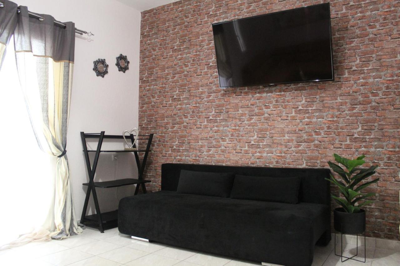 Azure Bliss Suites Никити Екстериор снимка