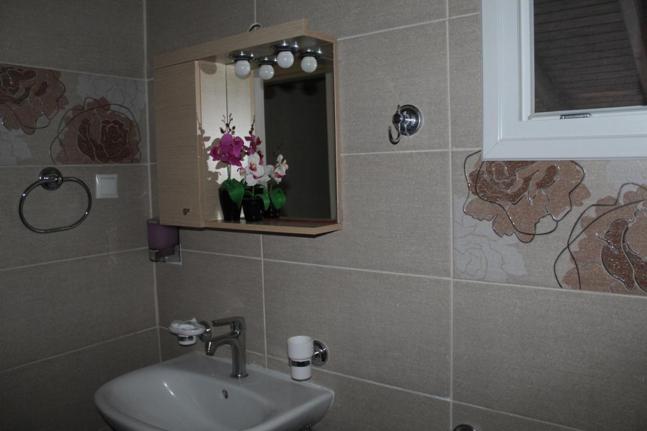 Azure Bliss Suites Никити Екстериор снимка