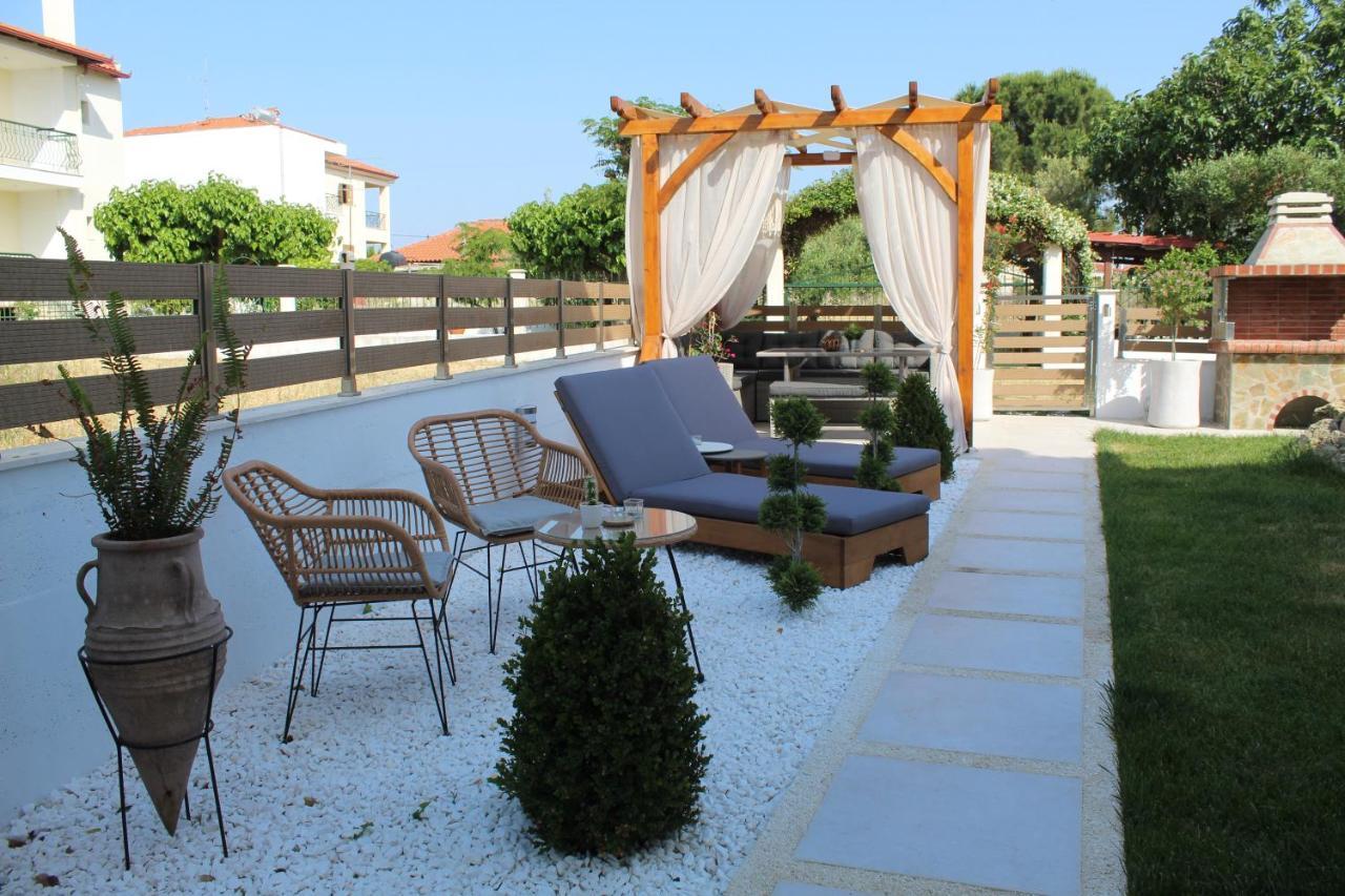 Azure Bliss Suites Никити Екстериор снимка