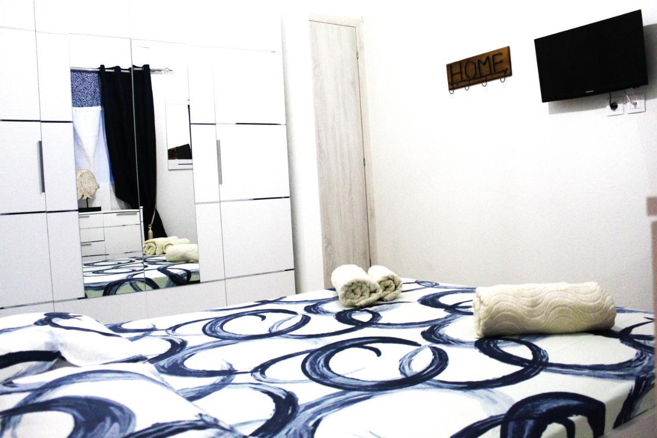 Azure Bliss Suites Никити Екстериор снимка