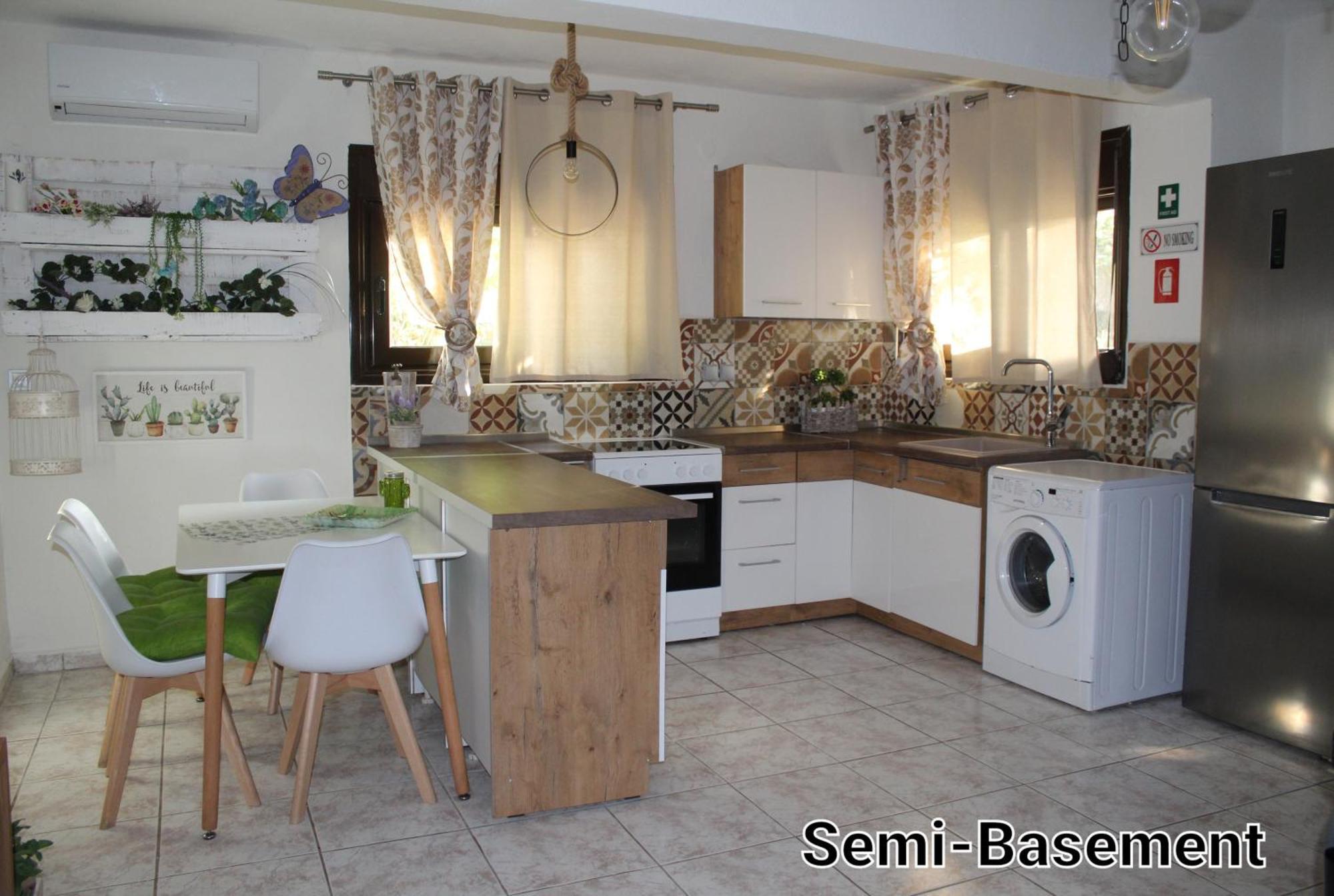 Azure Bliss Suites Никити Екстериор снимка