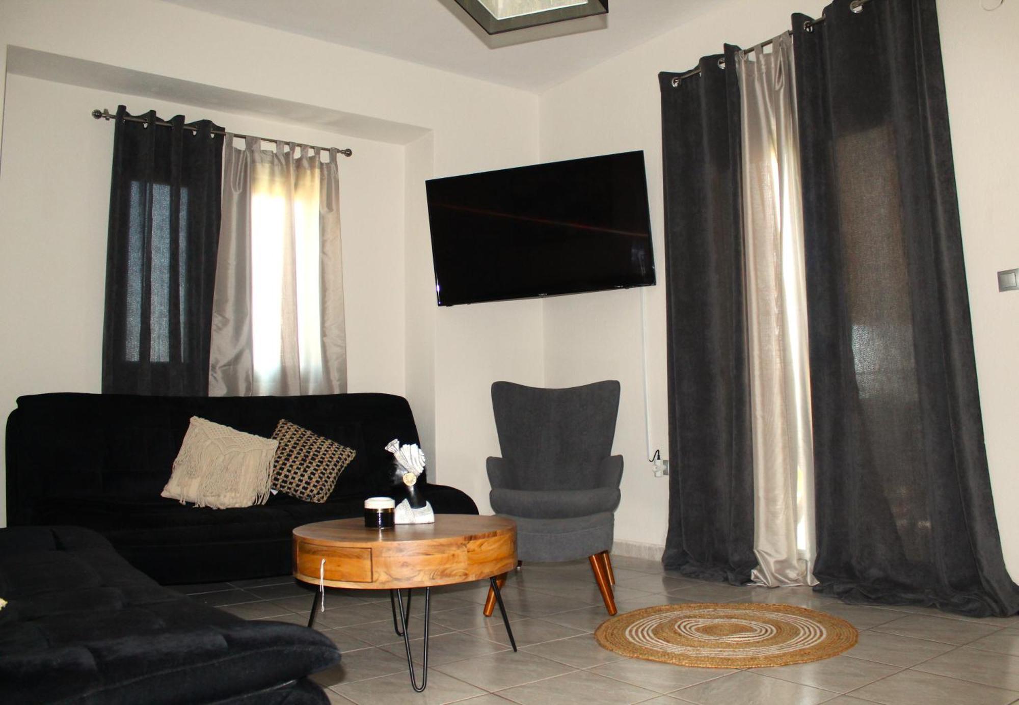 Azure Bliss Suites Никити Екстериор снимка